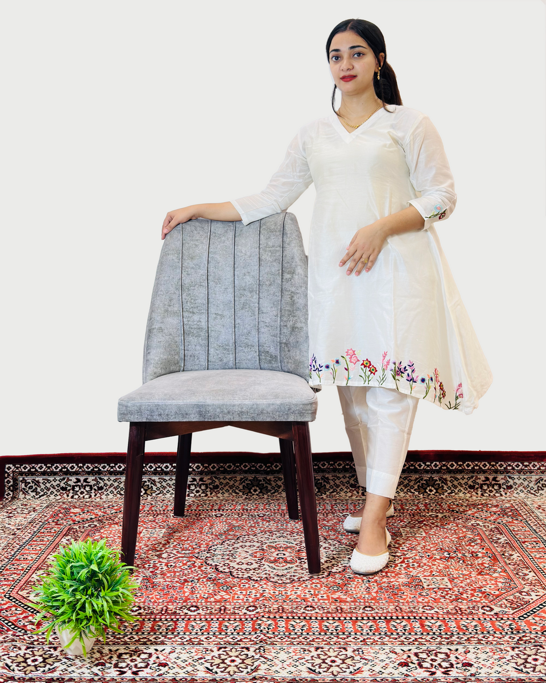 White Floral Embroidered Kurti Set