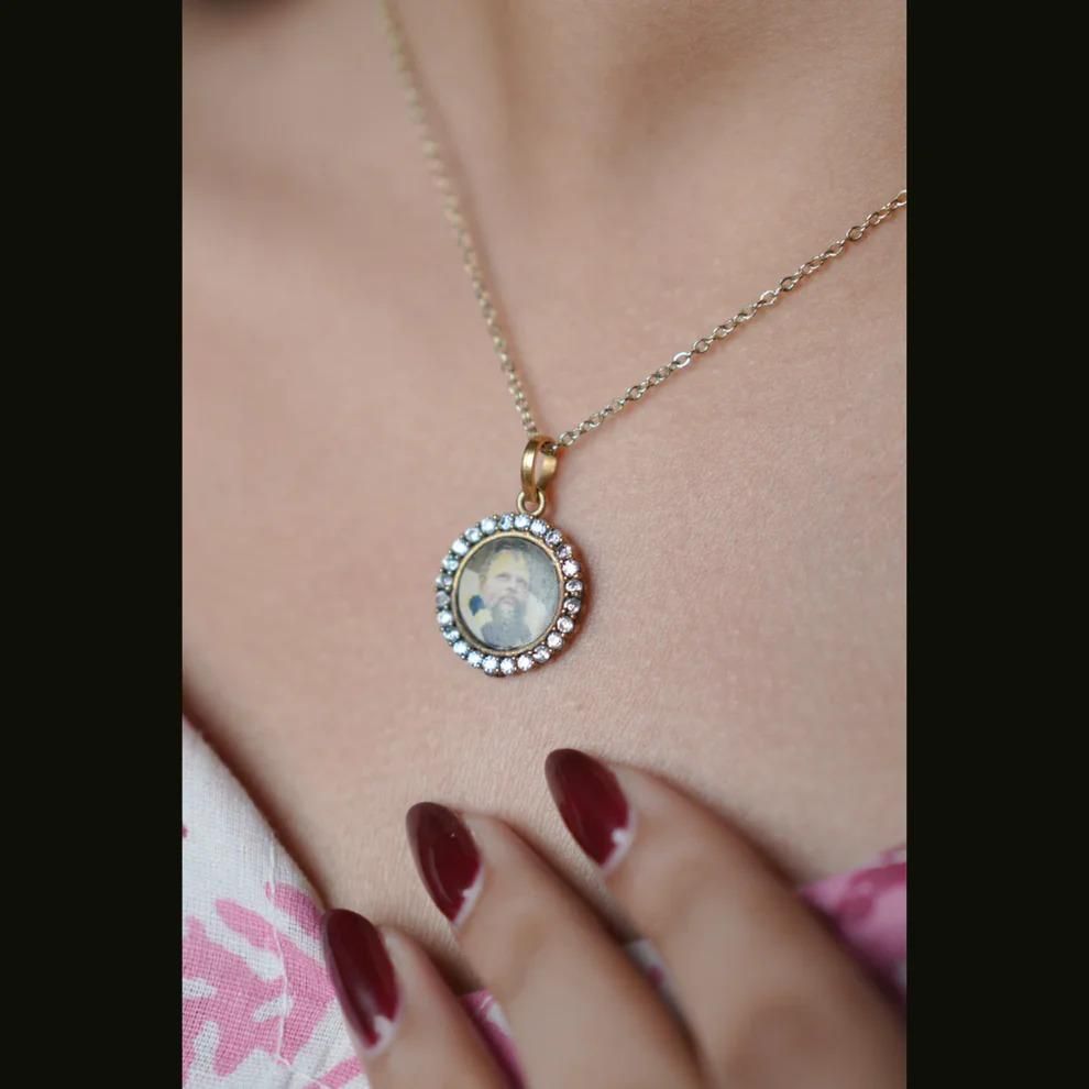 Premanand Maharaj With chain, Pack of 1