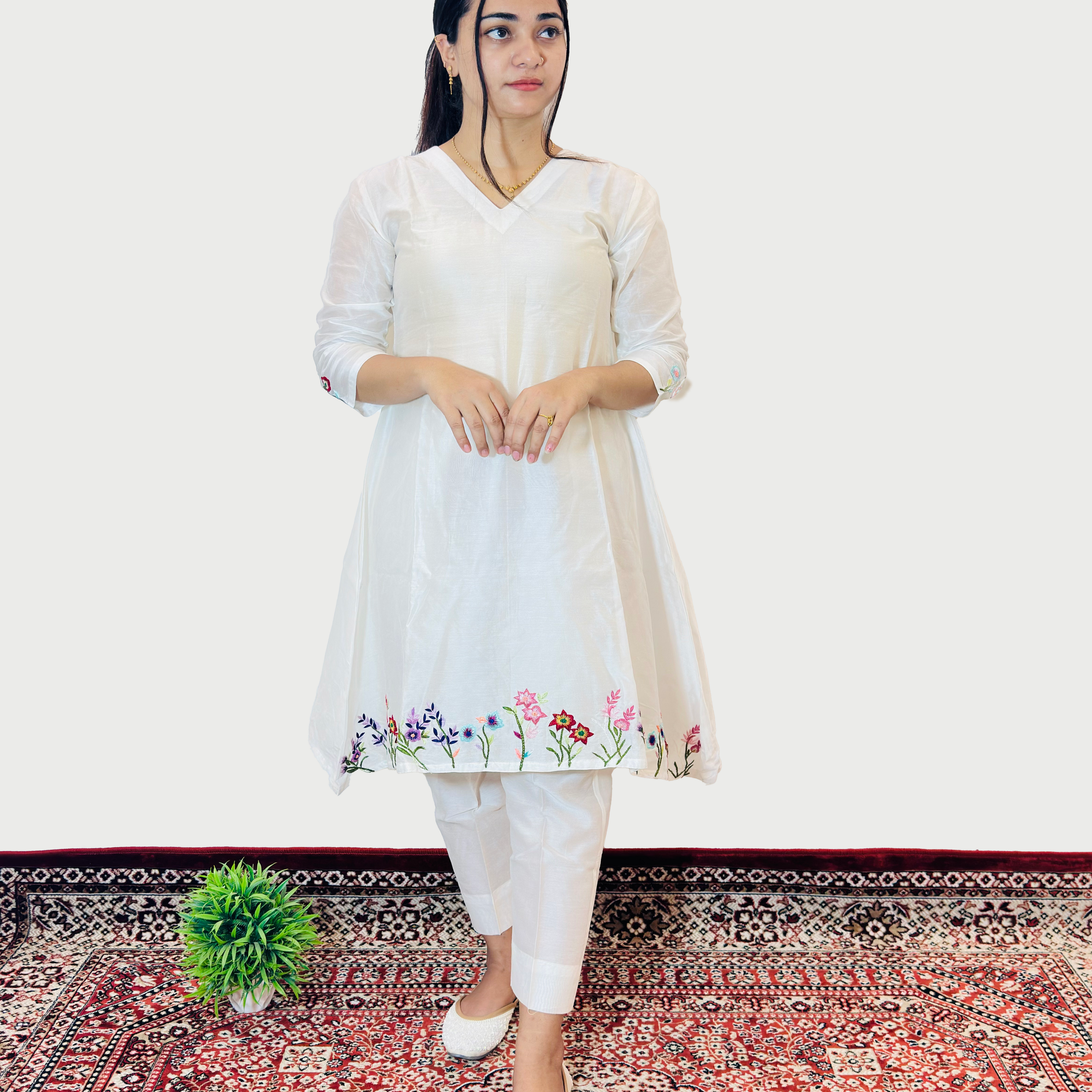 White Floral Embroidered Kurti Set